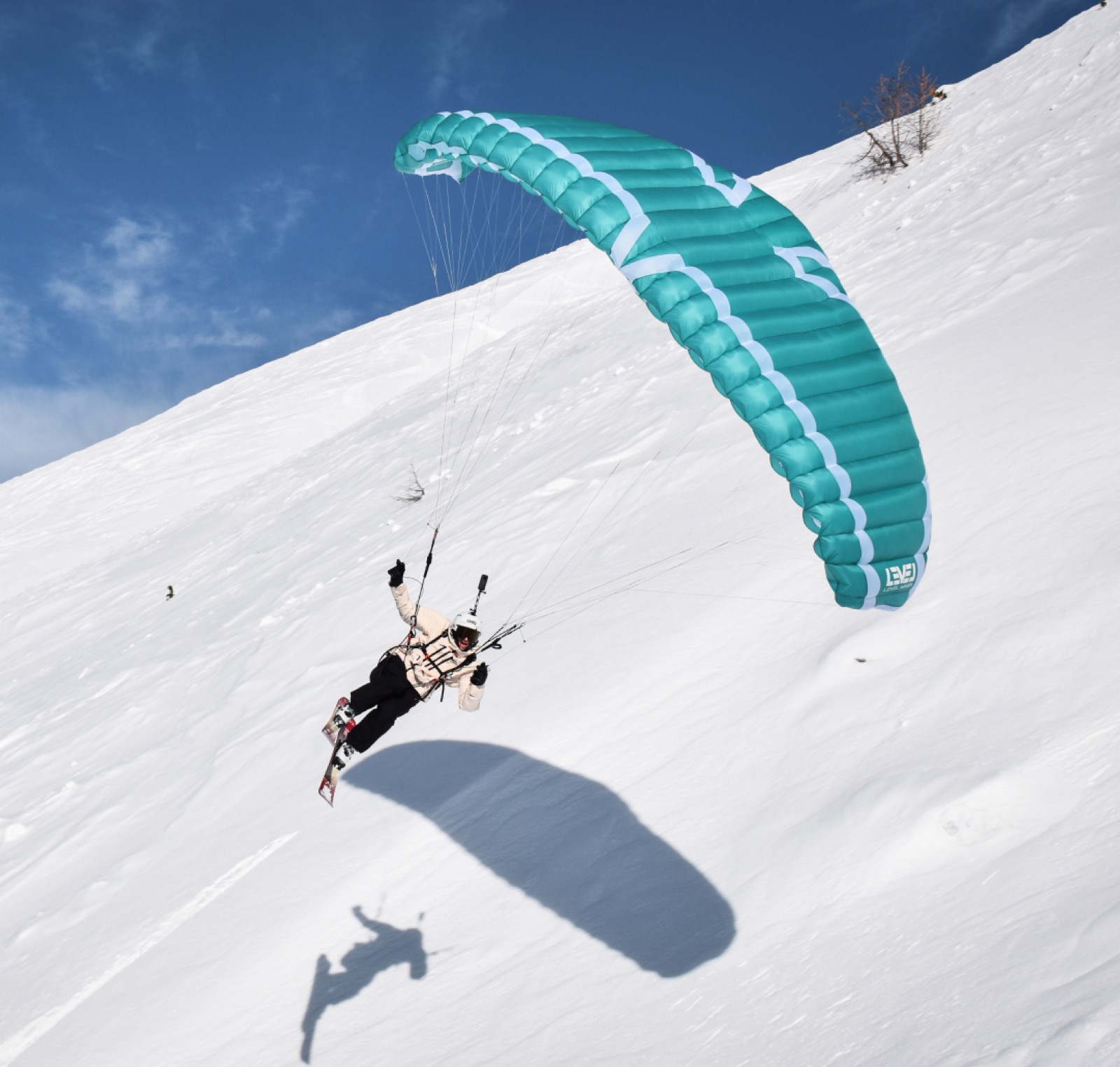 Level Wings Fury Max XLight in flight