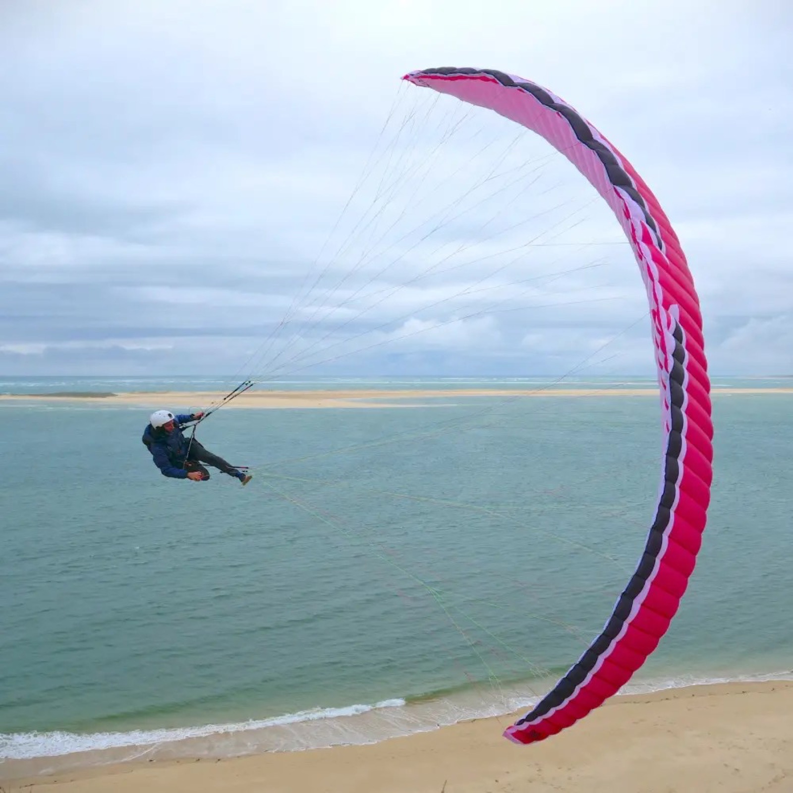 Level Wings Fuze in flight